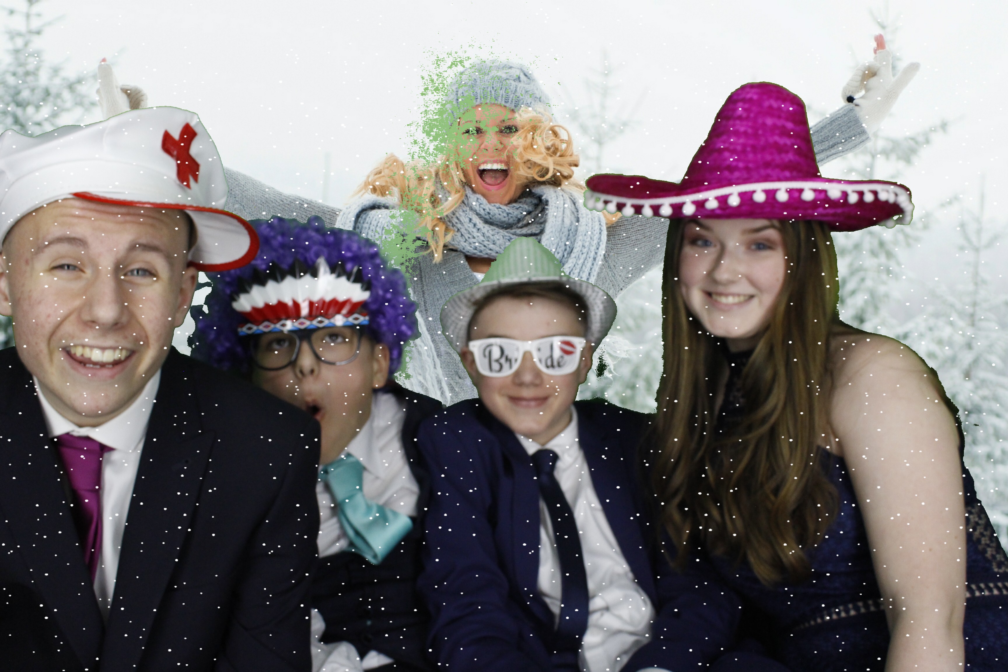 Mr & Mrs Mills | View more photos from the event at gallery.myphotoboothexperience.co.uk/u/MyPhotoBoothExperienceLtd/Mr-Mrs-Mills